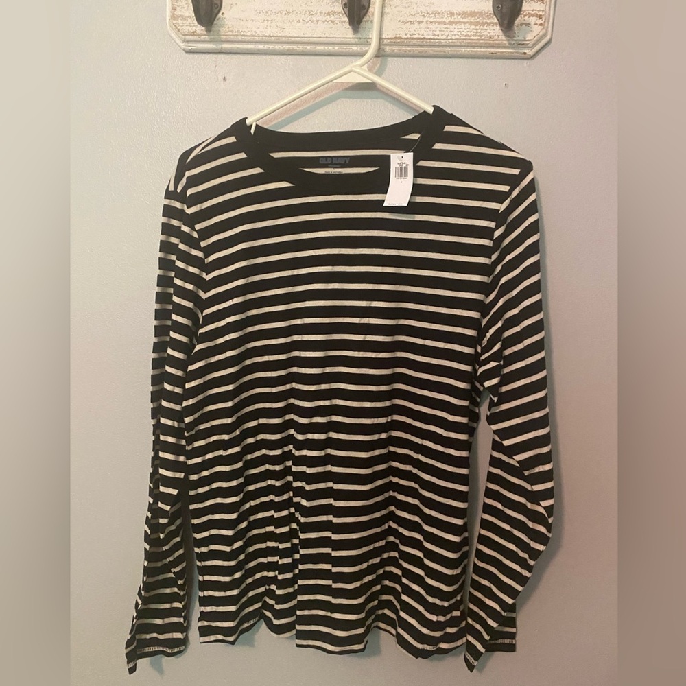 NWT Old Navy long sleeve T-shirt